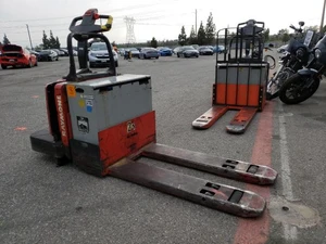 2000 RAYM FORKLIFT - Other View