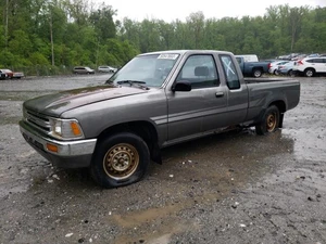 1989 TOYOTA Pick-Up - Other View