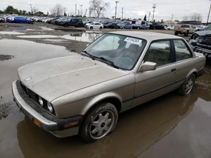 1988 BMW 325iS - Other View