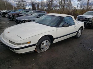 1990 BUICK Reatta - Other View