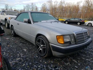 1993 MERCEDES-BENZ 300 - Other View