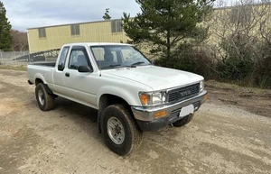 1990 TOYOTA Pick-Up - Other View
