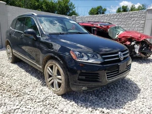 2012 VOLKSWAGEN Touareg - Other View